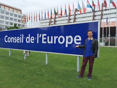 学生最喜爱的老师+欧美av在线
+曹健横版照片